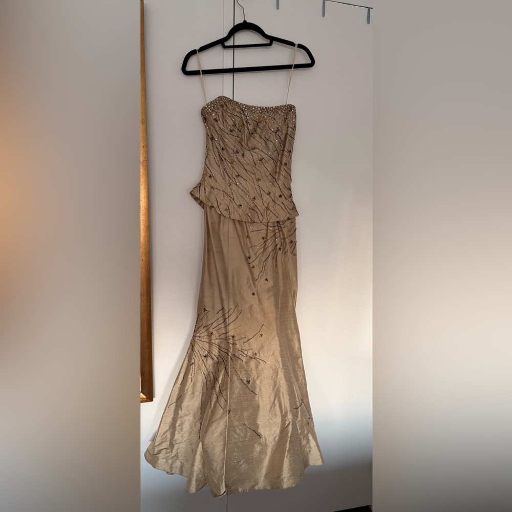Elegant Gold Evening Gown